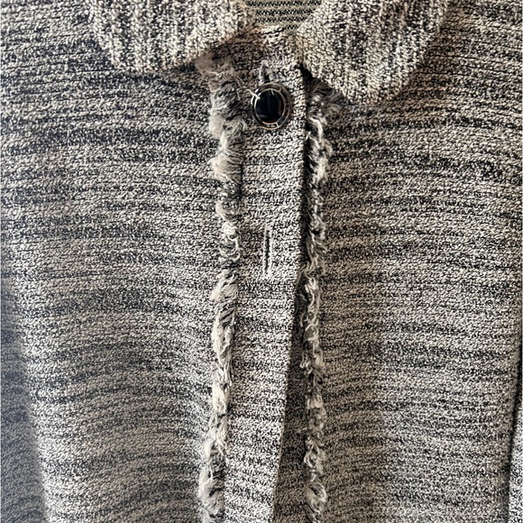 St. John Tweed Women's Blazer - Picture 2 of 4